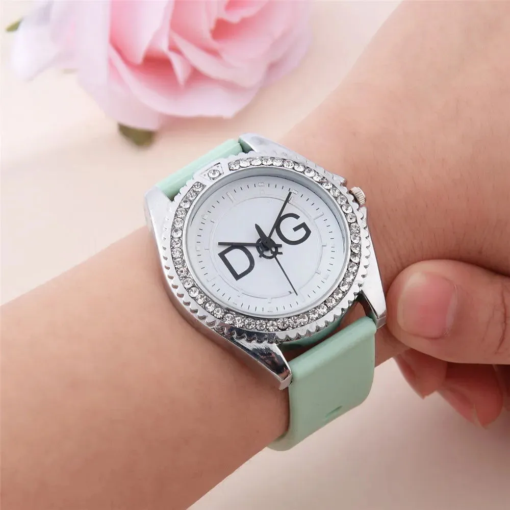 Luxury Brand DQG Women's Watch Leather Strap Rhinestone Inlay Dial Fashion Sport Quartz Watch for Women Gift Clock 2023