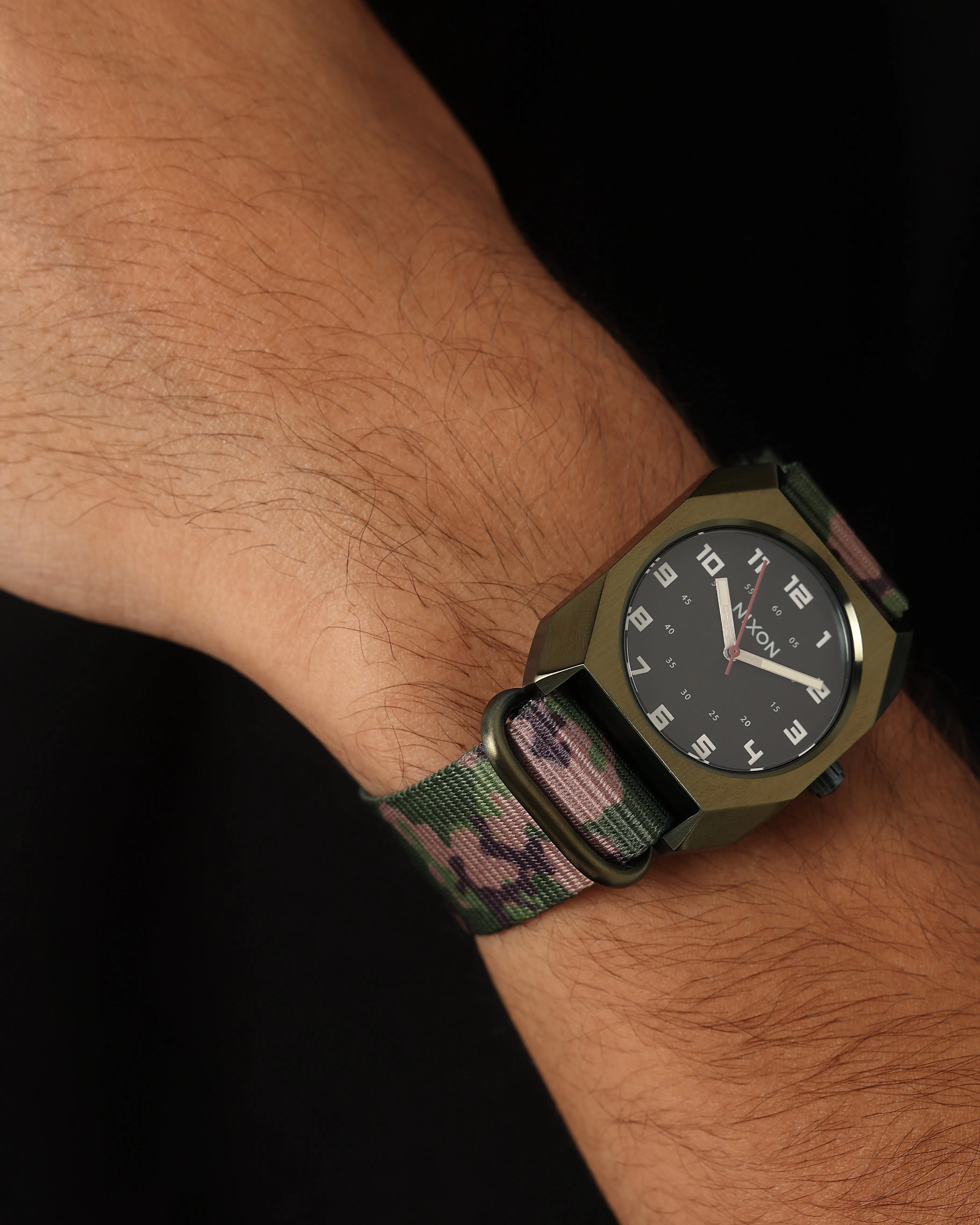 Nixon Scout Nato Dark Olive/Camo